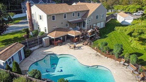 361 Charles St, Reading, MA 01867 photo 3