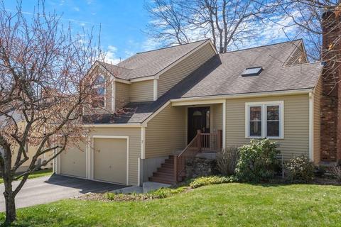 7 Stonegate Ln, Worcester, MA 01605 photo 2