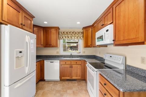 7 Stonegate Ln, Worcester, MA 01605 photo 22