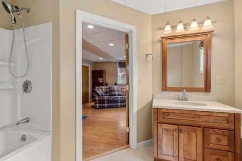 7 Stonegate Ln, Worcester, MA 01605 photo 13