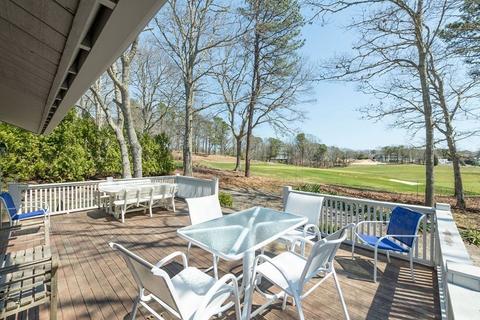 46 Glenneagle Dr, Mashpee, MA 02649 photo 1