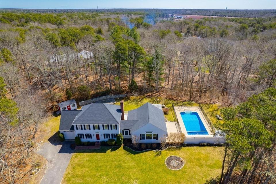 106 Valhalla Dr, Yarmouth, MA 02664 42 Photos MLS 72967228 Movoto