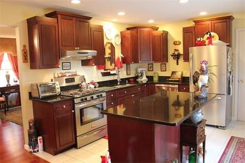 90 W Colonial Rd, Springfield, MA 01129 photo 3