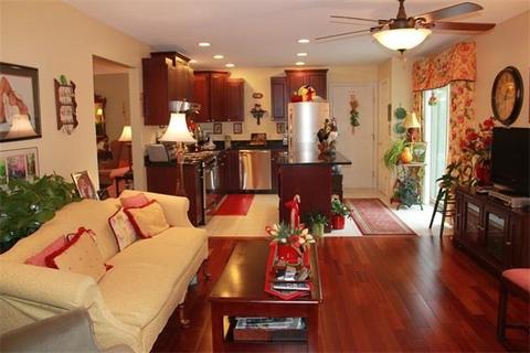 90 W Colonial Rd, Springfield, MA 01129 photo 5