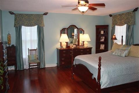 90 W Colonial Rd, Springfield, MA 01129 photo 16
