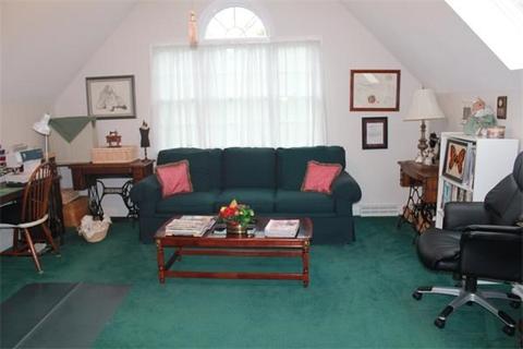 90 W Colonial Rd, Springfield, MA 01129 photo 24