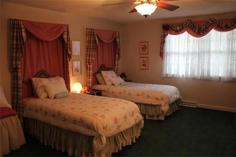 90 W Colonial Rd, Springfield, MA 01129 photo 23
