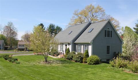 90 W Colonial Rd, Springfield, MA 01129 photo 2