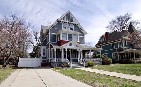 169 Florida St, Springfield, MA 01109 photo 1