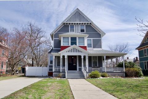 169 Florida St, Springfield, MA 01109 photo 2