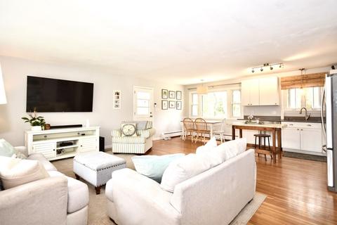 28 Babbitt St, Fairhaven, MA 02719 photo 6