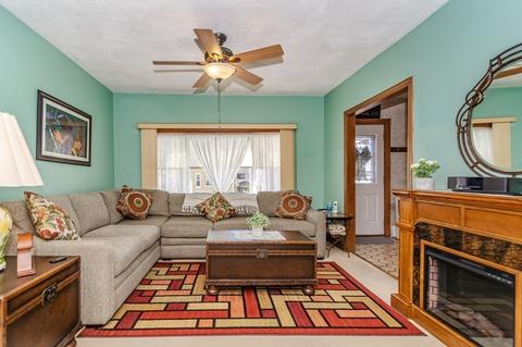 31 Pleasant View Ave, Everett, MA 02149 photo 2