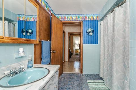 31 Pleasant View Ave, Everett, MA 02149 photo 17