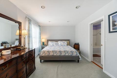 518 E 8th St, Boston, MA 02127 photo 22