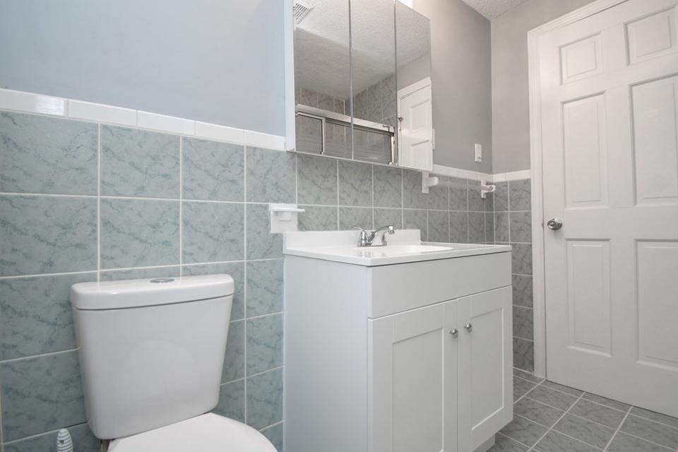  222 Cabinet St, Springfield, MA 01129 photo 20