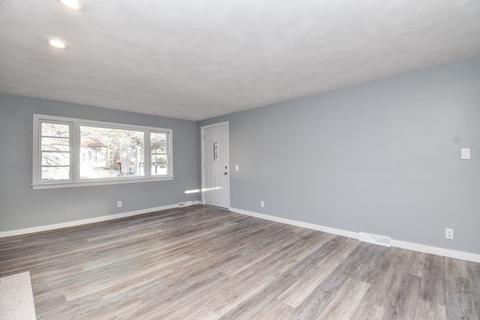 222 Cabinet St, Springfield, MA 01129 photo 12