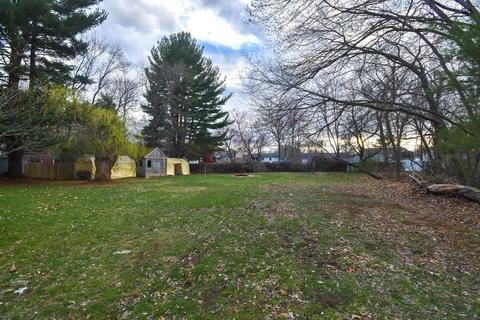 222 Cabinet St, Springfield, MA 01129 photo 4