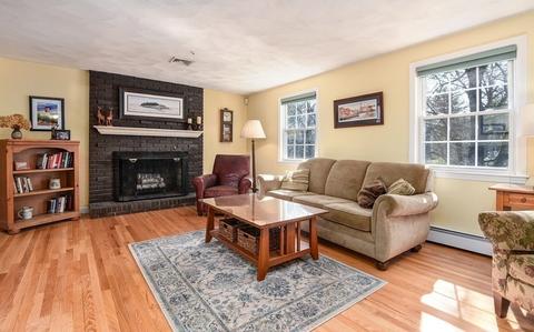 96 Canterbury Ln, Needham, MA 02492 photo 13