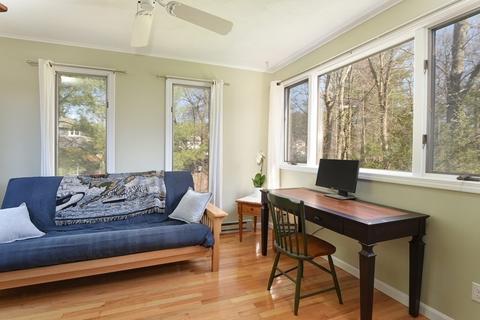 96 Canterbury Ln, Needham, MA 02492 photo 9