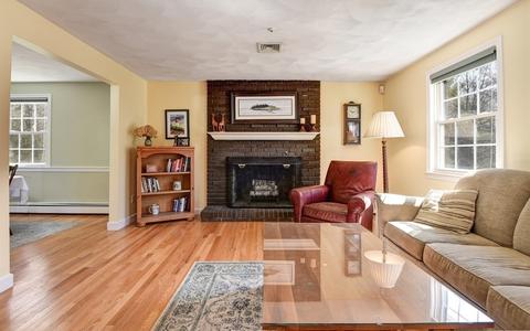 96 Canterbury Ln, Needham, MA 02492 photo 14
