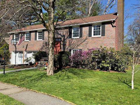 96 Canterbury Ln, Needham, MA 02492 photo 1