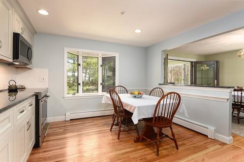 96 Canterbury Ln, Needham, MA 02492 photo 7