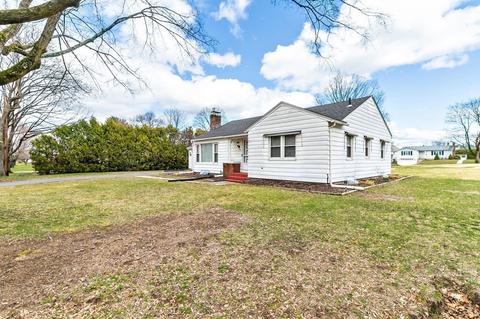 145 Devens St, Springfield, MA 01151 photo 3