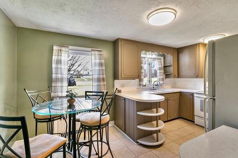 145 Devens St, Springfield, MA 01151 photo 8