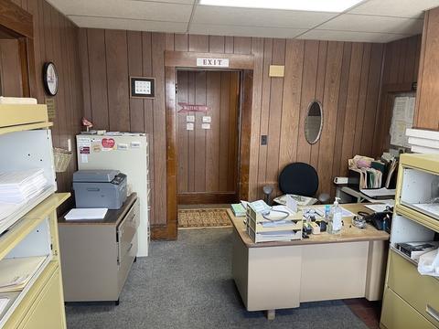 15 Pine St, West Springfield, MA 01089 photo 5