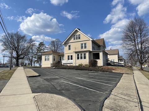 15 Pine St, West Springfield, MA 01089 photo 1