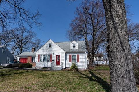 102 Frontenac St, Chicopee, MA 01020 photo 1