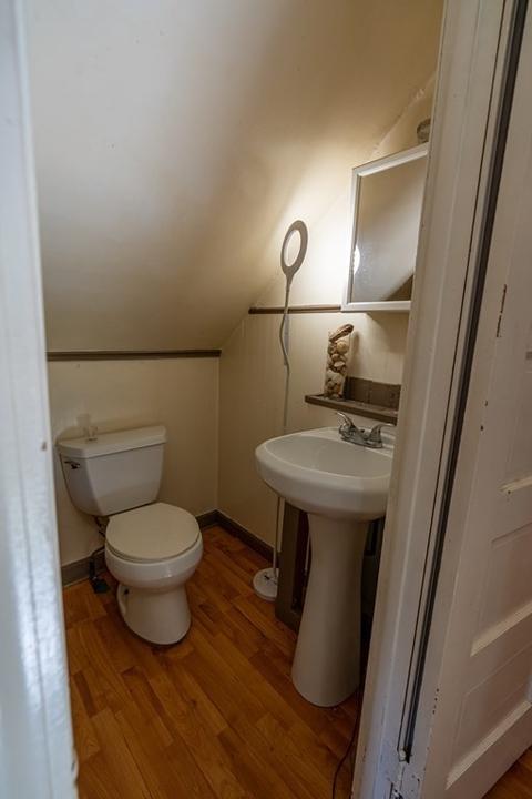 102 Frontenac St, Chicopee, MA 01020 photo 20
