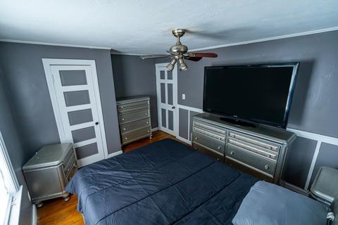 102 Frontenac St, Chicopee, MA 01020 photo 14