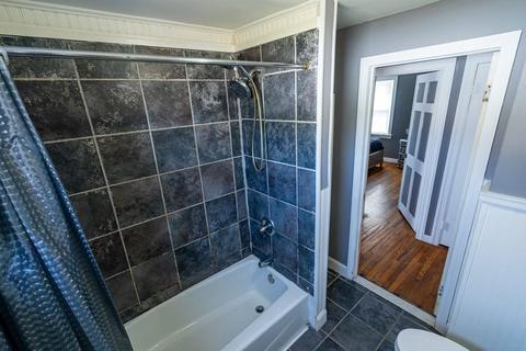 102 Frontenac St, Chicopee, MA 01020 photo 10