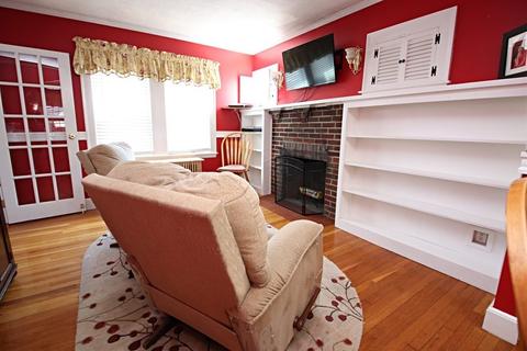 5 Edison St, Saugus, MA 01906 photo 9