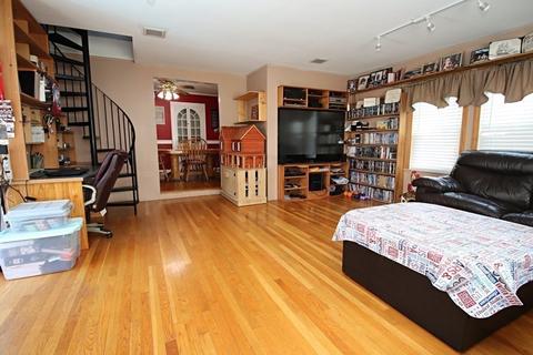 5 Edison St, Saugus, MA 01906 photo 14