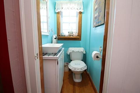 5 Edison St, Saugus, MA 01906 photo 16