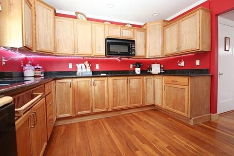 5 Edison St, Saugus, MA 01906 photo 4
