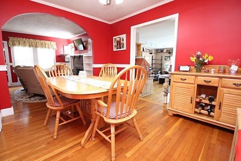 5 Edison St, Saugus, MA 01906 photo 7