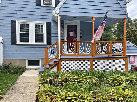 5 Edison St, Saugus, MA 01906 photo 2