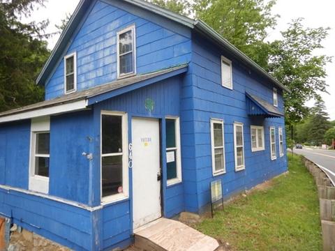 640 Chapel St, Lee, MA 01238 photo 1