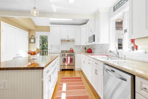 15 Pickwick Rd, Marblehead, MA 01945 photo 9