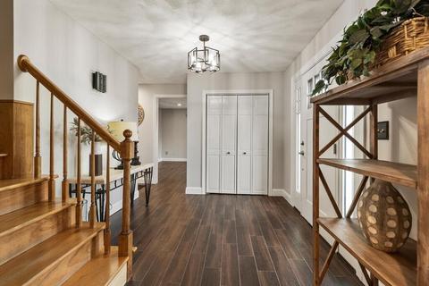 3 Patrick Cir, Stoneham, MA 02180 photo 3