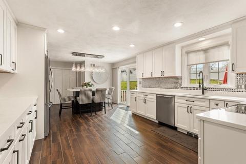 3 Patrick Cir, Stoneham, MA 02180 photo 10