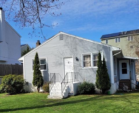 8 Maranda St, Worcester, MA 01604 photo 1
