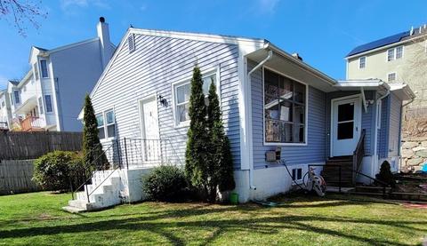 8 Maranda St, Worcester, MA 01604 photo 2