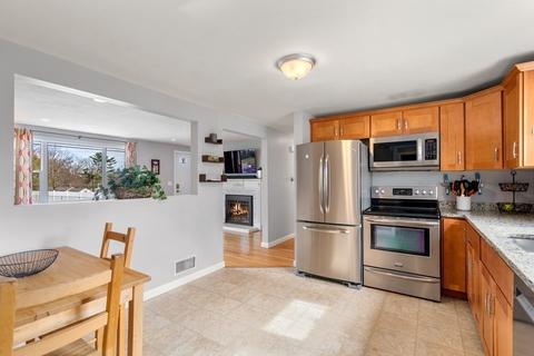 6 Davis Rd, Hudson, MA 01749 photo 9