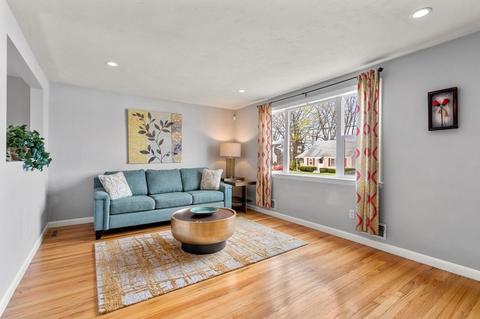6 Davis Rd, Hudson, MA 01749 photo 2