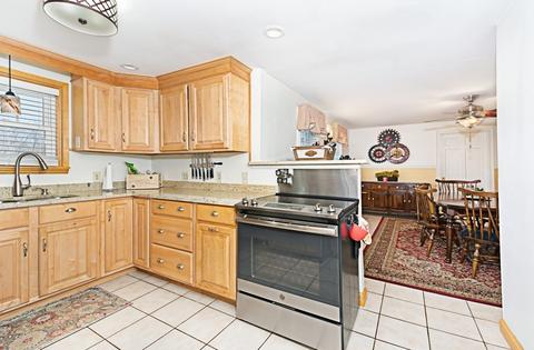12 Brodeur Ave, Webster, MA 01570 photo 6