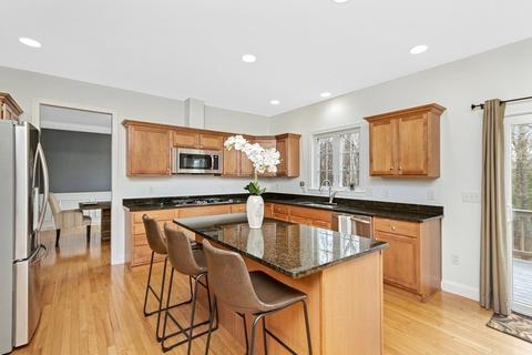 21 Howarth Dr, Upton, MA 01568 photo 12